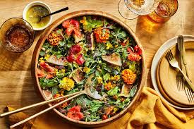 Seasonal Salad Mixes (Rotating Seasonal Greens & Herbs)